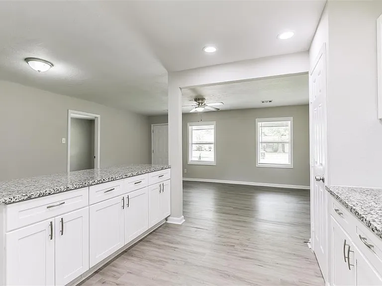 5118 Keystone St — Photo 15