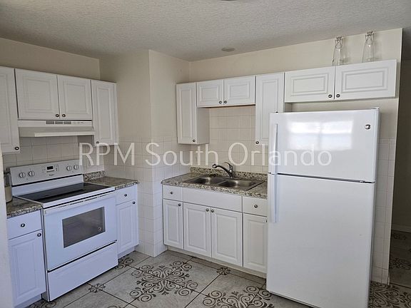 2nd image of 101 Driftwood Ln