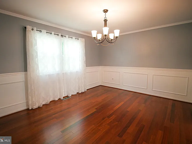 13210 Nickleson Dr — Photo 12