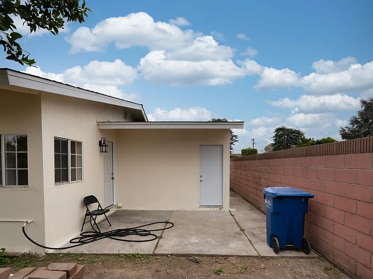10532Dain — Photo 17