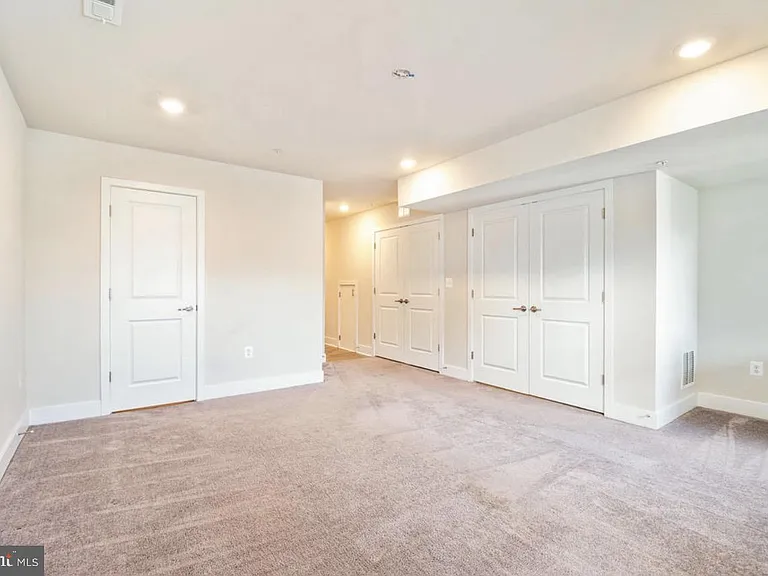 11687 Emily Dickinson Pl — Photo 3