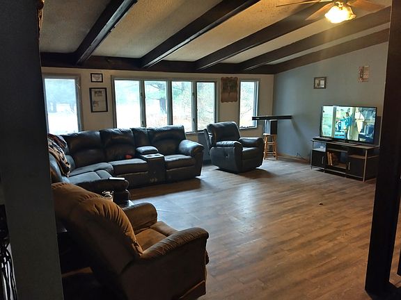 5th image of 5914 E Buchanan Rd