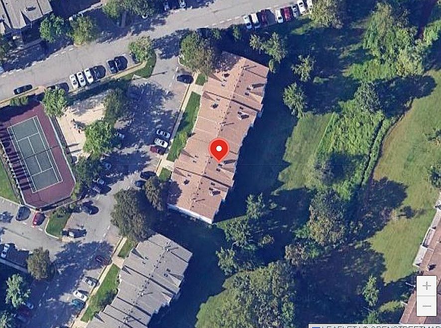 1st image of 407 Lancaster Ct