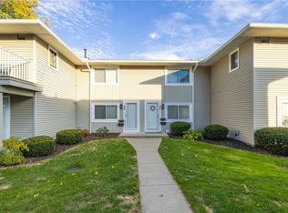 942 Eastbrooke Ln, Rochester, NY 14618