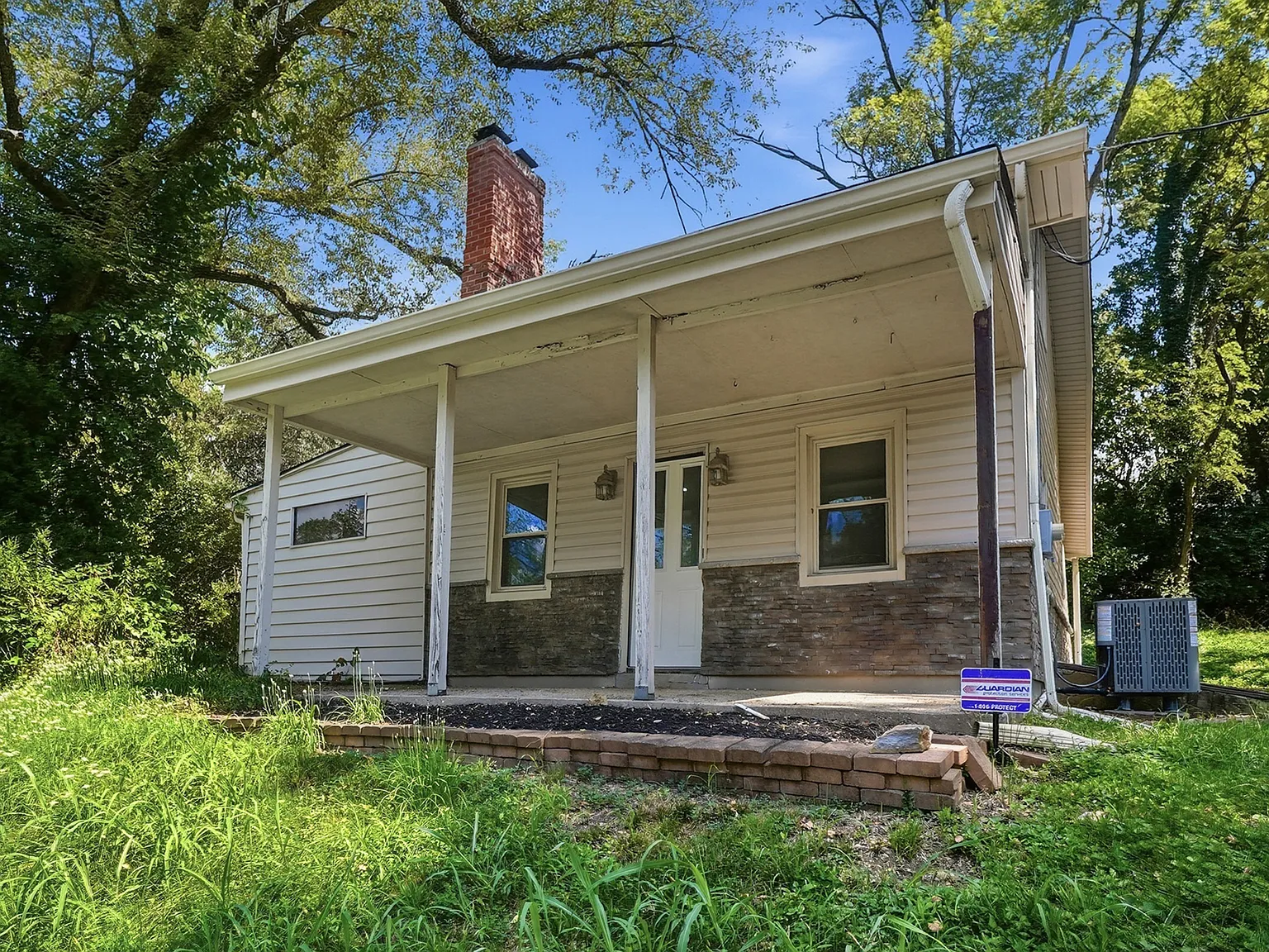 3 bed, 1590 sqft, $1,990 — Photo 4