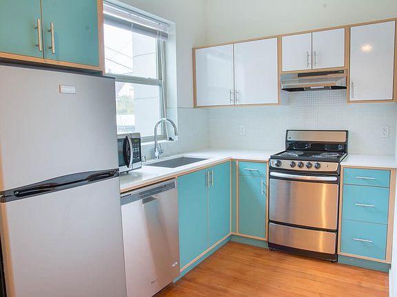 4th image of 1212 E Remington Ct #43643e5b6