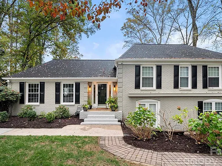 175 Woodstream Cir — Photo 39