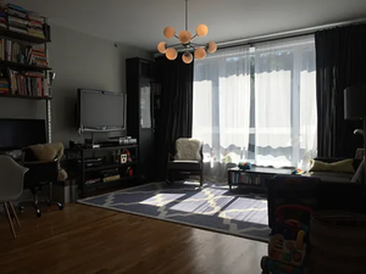 Rented by EXR | media 9