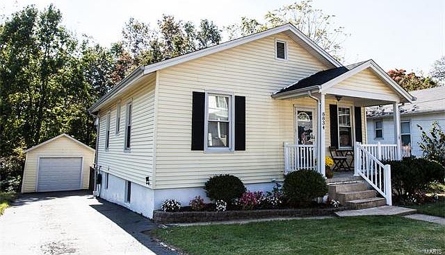 1st image of 8834 Pine Ave
