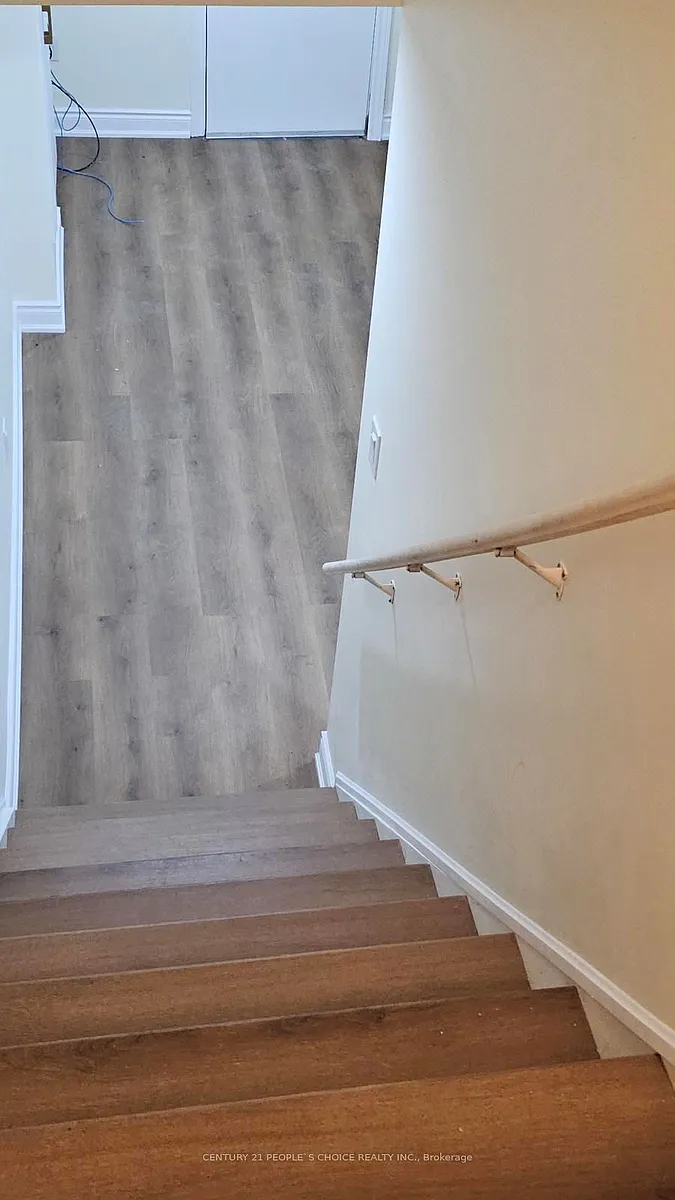 Building Photo - 9 Vickery St E #BASEMENT