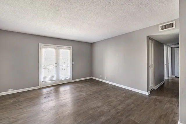 Sycamore Villas — Photo 48