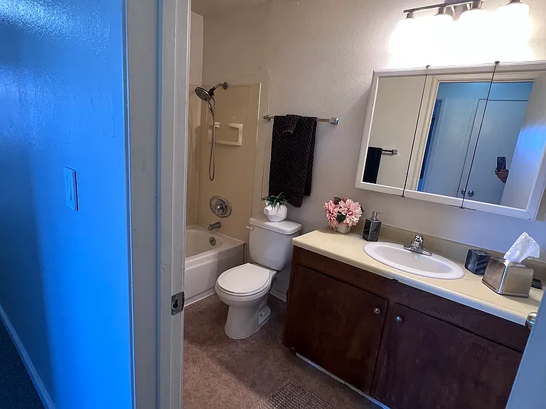 2134 Union Ave — Photo 18