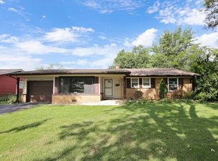 1274 Larchmont Dr, Elk Grove Village, IL 60007