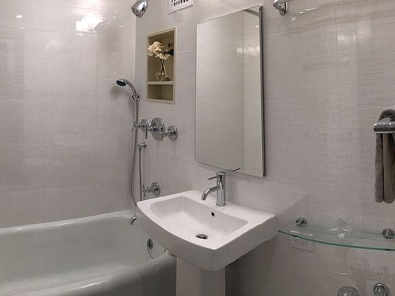 5th image of 5 Tudor City Pl APT 1414