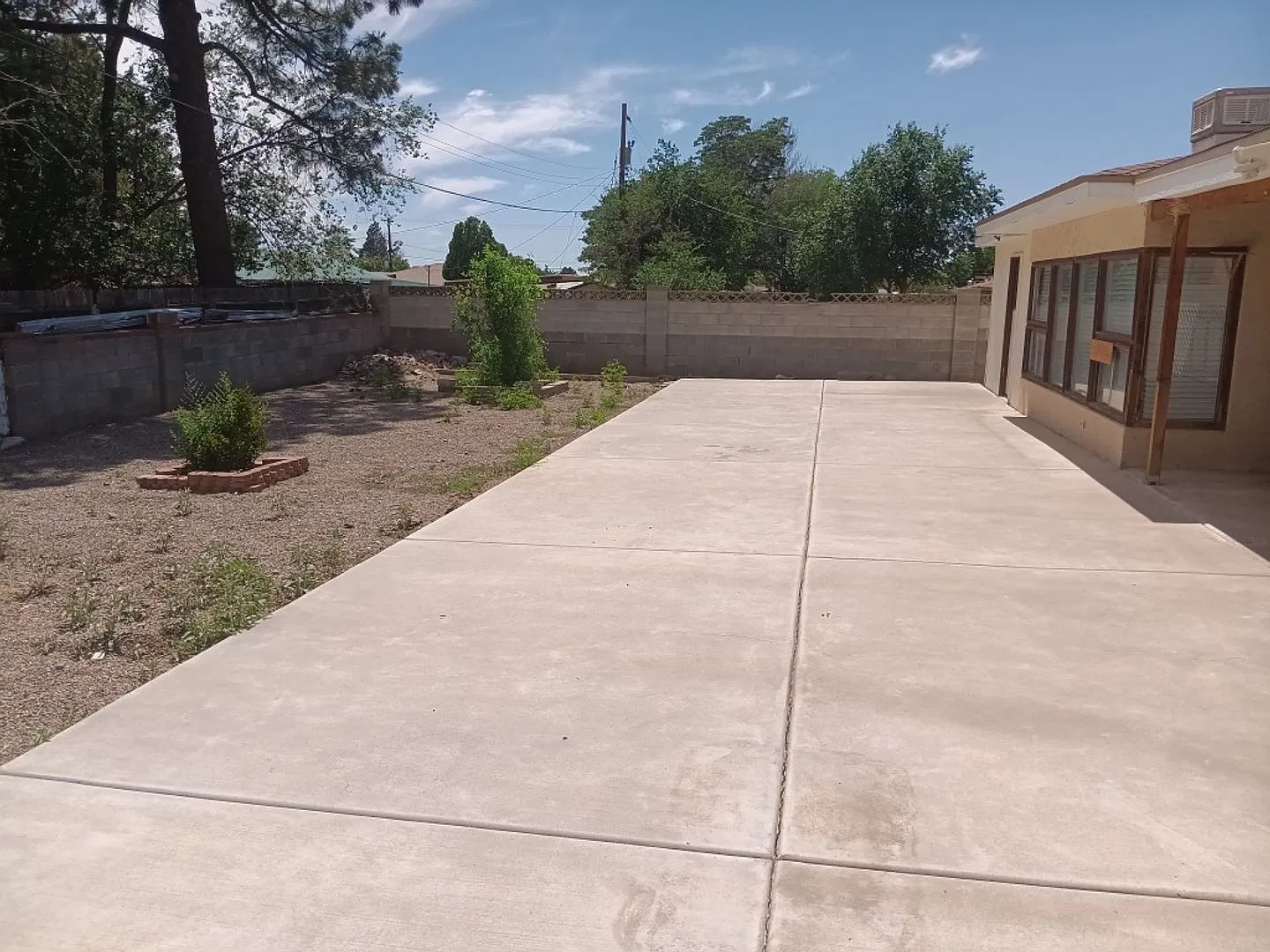 3 Bedroom 2 Bathroom Home located in Northeast Heights!! — Photo 4