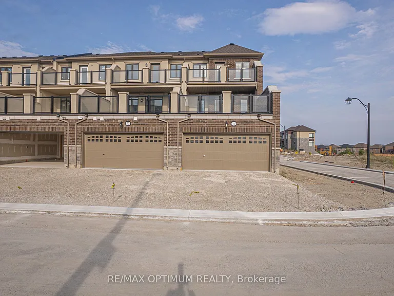 70 Keyworth Cres — Photo 21