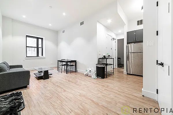 1st image of 781 Washington Ave #1P