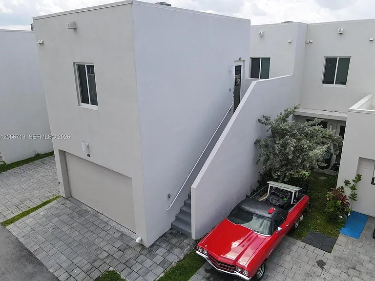 6663 NW 103rd Pkwy #STUDIO — Photo 12