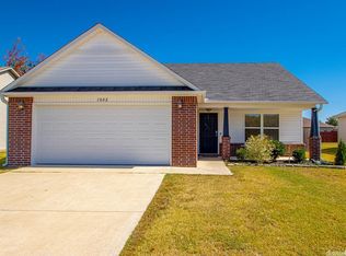 1002 Crossing Loop, Bryant, AR 72022