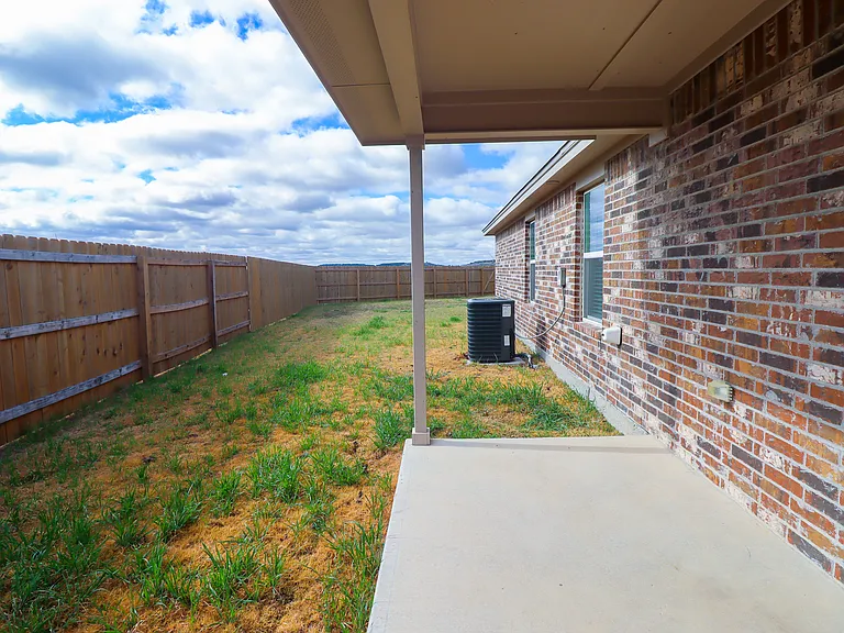 1914 Castroville Trl #A — Photo 21