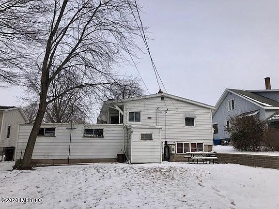 2nd image of 718 E Danaher St