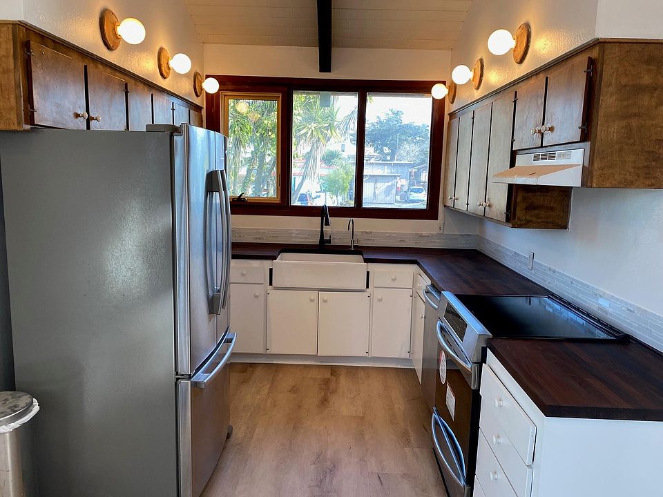 Light & Bright Functional Kitchen with new Induction Range