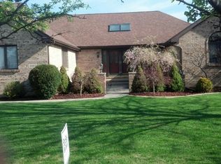 3903 Oakfield Dr, Oregon, OH 43616