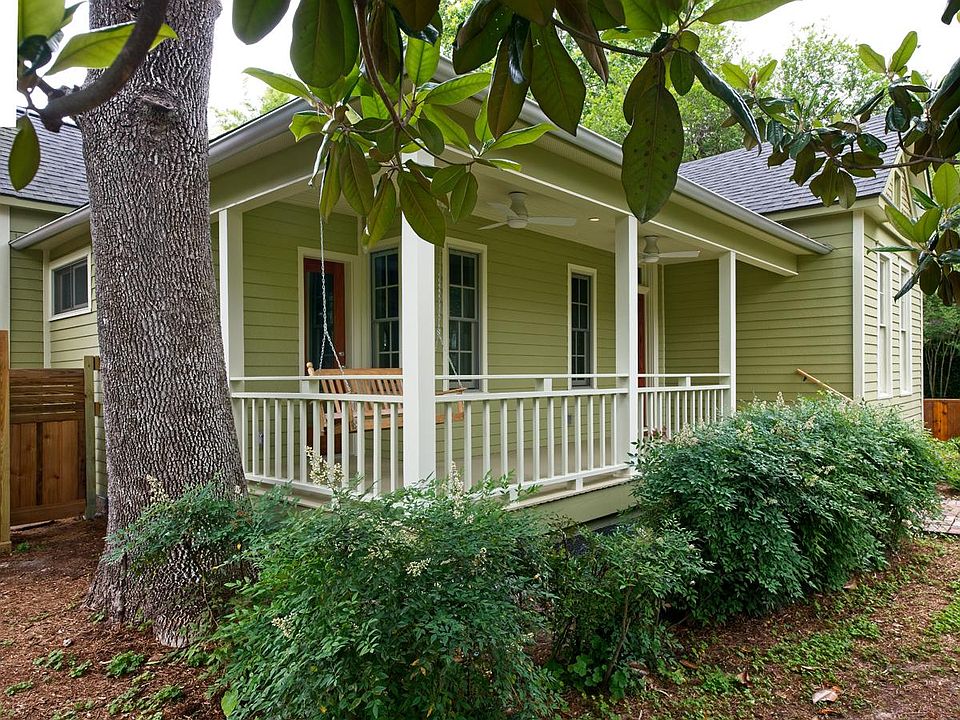 View of the front porch.