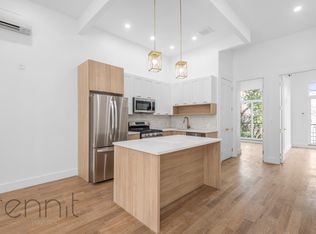 996 Decatur St #3B, Brooklyn, NY 11207
