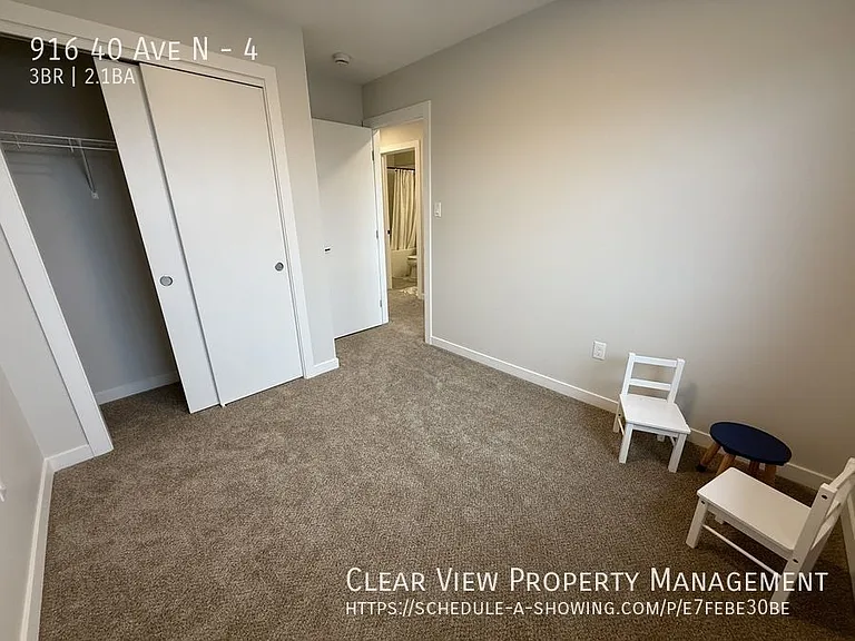 916 40th Ave N #4 — Photo 17