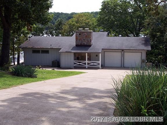 2nd image of 1818 Chimney Pt