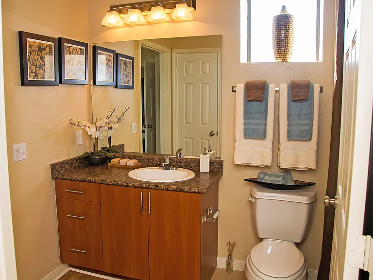 Lakeland Estates Apartment Homes — Photo 9