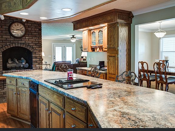 2nd image of 129 Shady Oak Dr