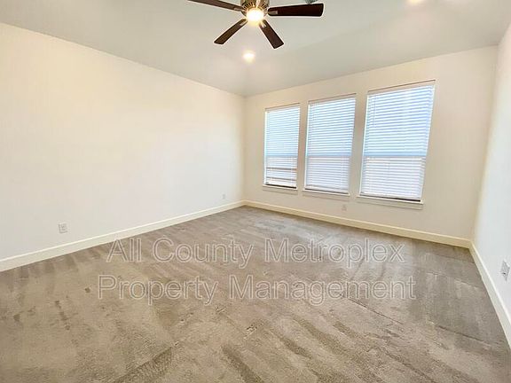 4th image of 2269 Bower Ln
