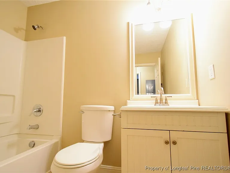 6604 Bonnie Bell Ln — Photo 18