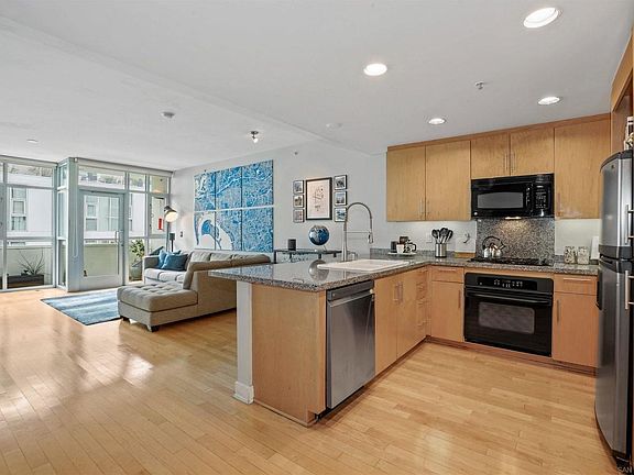 4th image of 3812 Park Blvd Unit 213