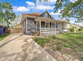 1012 Pershing St, Salina, KS 67401