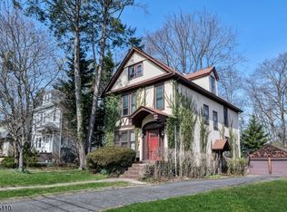369 Cedar Ave, Ridgewood, NJ 07450