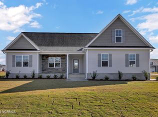 497 Bellows Ln, Rocky Point, NC 28457