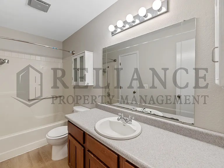 10919 W Nantucket St — Photo 14