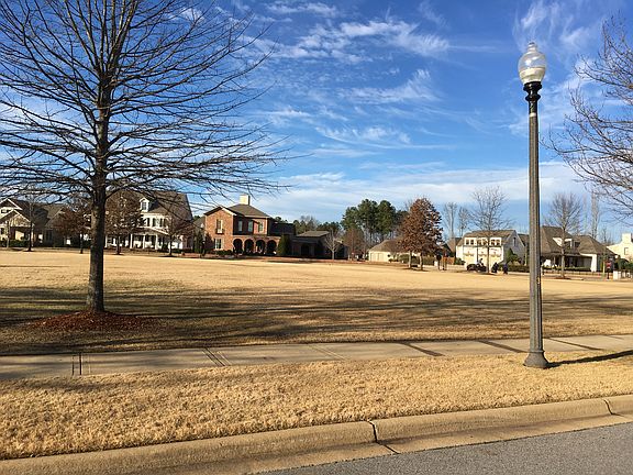 3rd image of 713 Courtneyanna Pl