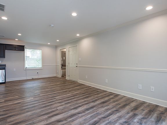 2nd image of 455 Bolton Rd NW