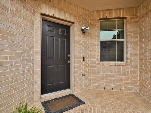2919 Meadowglen Crst, Houston, TX 77082