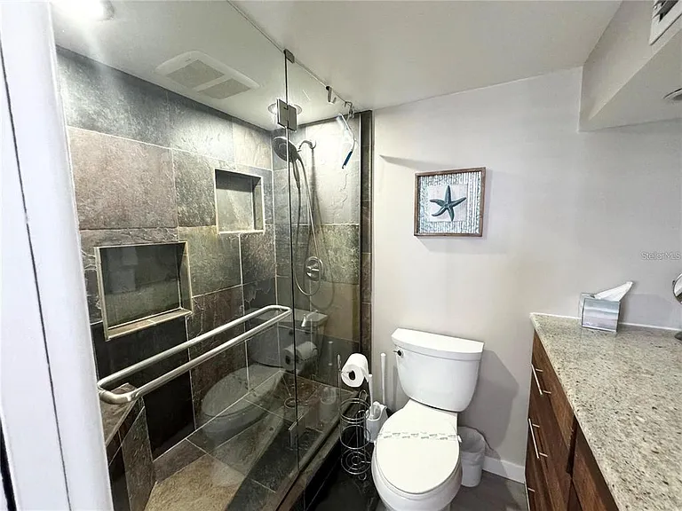 1255 Tarpon Center Dr #612 — Photo 9