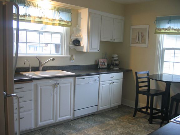 Large eat-in kitchen