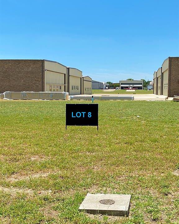 2nd image of 213 Lloyd Stearman Dr