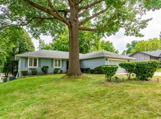 1679 NW 99th St, Clive, IA 50325