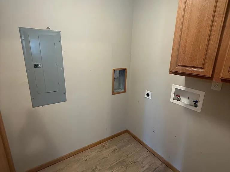 619 W Pine St — Photo 6