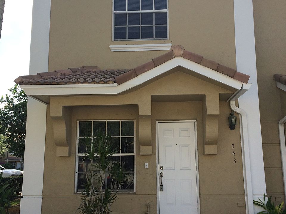 1st image of 743 SW 122nd Ter
