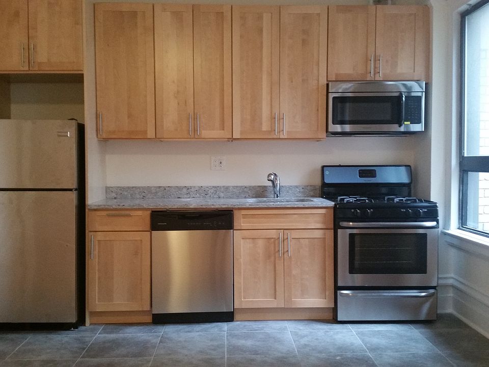 2nd image of 300 W 49th St APT 506
